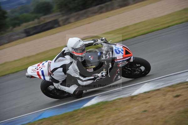 Motorcycle action photographs;Trackday digital images;donington;donington park leicestershire;donington photographs;event digital images;eventdigitalimages;no limits trackday;peter wileman photography;trackday;trackday photos