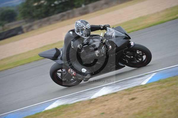 Motorcycle action photographs;Trackday digital images;donington;donington park leicestershire;donington photographs;event digital images;eventdigitalimages;no limits trackday;peter wileman photography;trackday;trackday photos