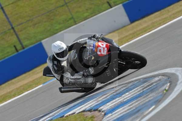 Motorcycle action photographs;Trackday digital images;donington;donington park leicestershire;donington photographs;event digital images;eventdigitalimages;no limits trackday;peter wileman photography;trackday;trackday photos