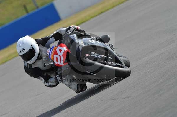 Motorcycle action photographs;Trackday digital images;donington;donington park leicestershire;donington photographs;event digital images;eventdigitalimages;no limits trackday;peter wileman photography;trackday;trackday photos