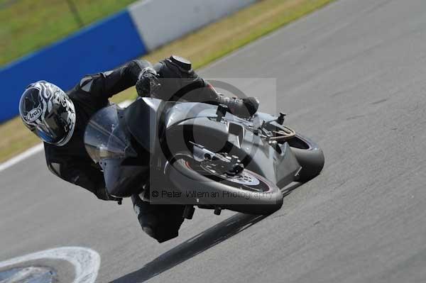 Motorcycle action photographs;Trackday digital images;donington;donington park leicestershire;donington photographs;event digital images;eventdigitalimages;no limits trackday;peter wileman photography;trackday;trackday photos