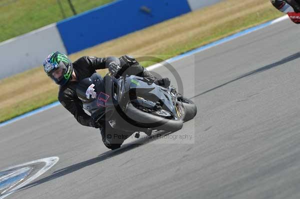 Motorcycle action photographs;Trackday digital images;donington;donington park leicestershire;donington photographs;event digital images;eventdigitalimages;no limits trackday;peter wileman photography;trackday;trackday photos