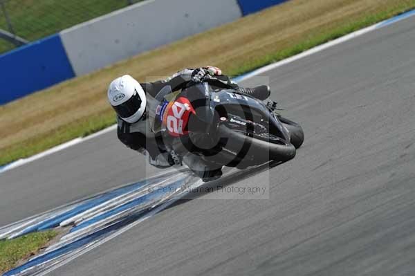 Motorcycle action photographs;Trackday digital images;donington;donington park leicestershire;donington photographs;event digital images;eventdigitalimages;no limits trackday;peter wileman photography;trackday;trackday photos