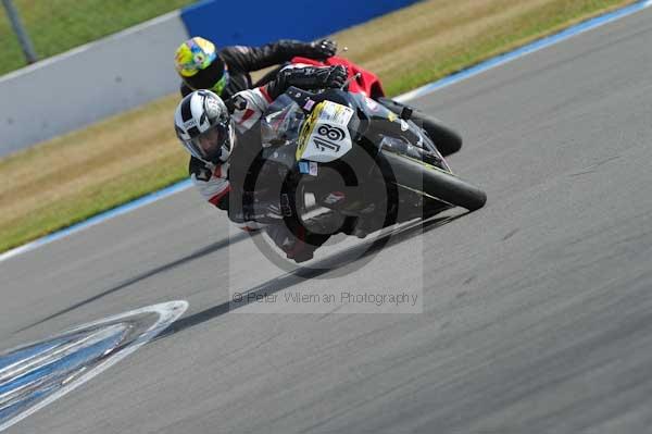 Motorcycle action photographs;Trackday digital images;donington;donington park leicestershire;donington photographs;event digital images;eventdigitalimages;no limits trackday;peter wileman photography;trackday;trackday photos