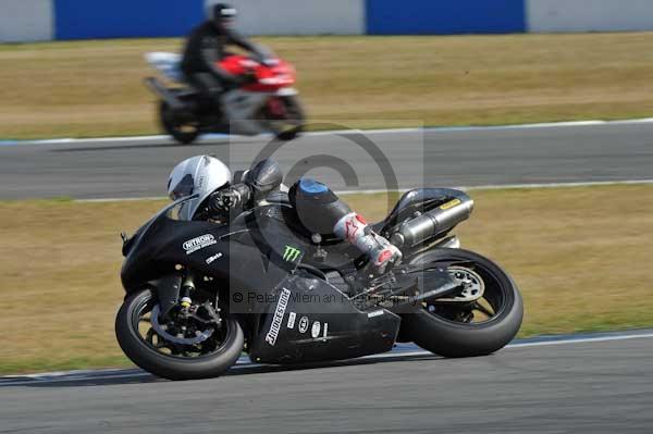 Motorcycle action photographs;Trackday digital images;donington;donington park leicestershire;donington photographs;event digital images;eventdigitalimages;no limits trackday;peter wileman photography;trackday;trackday photos