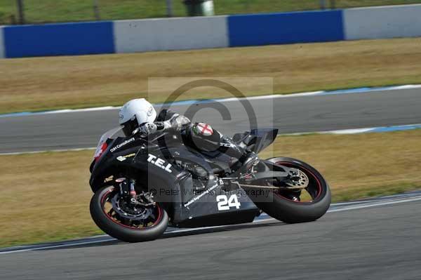 Motorcycle action photographs;Trackday digital images;donington;donington park leicestershire;donington photographs;event digital images;eventdigitalimages;no limits trackday;peter wileman photography;trackday;trackday photos