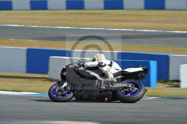 Motorcycle action photographs;Trackday digital images;donington;donington park leicestershire;donington photographs;event digital images;eventdigitalimages;no limits trackday;peter wileman photography;trackday;trackday photos