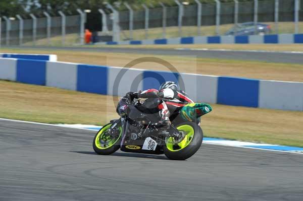 Motorcycle action photographs;Trackday digital images;donington;donington park leicestershire;donington photographs;event digital images;eventdigitalimages;no limits trackday;peter wileman photography;trackday;trackday photos