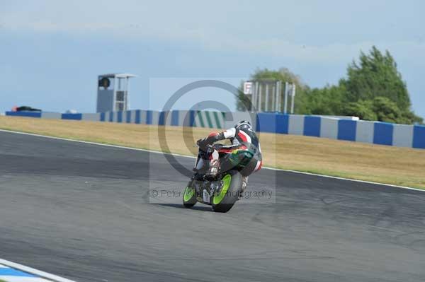 Motorcycle action photographs;Trackday digital images;donington;donington park leicestershire;donington photographs;event digital images;eventdigitalimages;no limits trackday;peter wileman photography;trackday;trackday photos