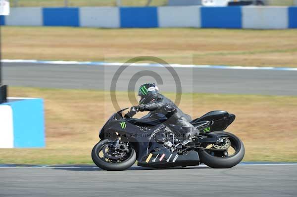 Motorcycle action photographs;Trackday digital images;donington;donington park leicestershire;donington photographs;event digital images;eventdigitalimages;no limits trackday;peter wileman photography;trackday;trackday photos