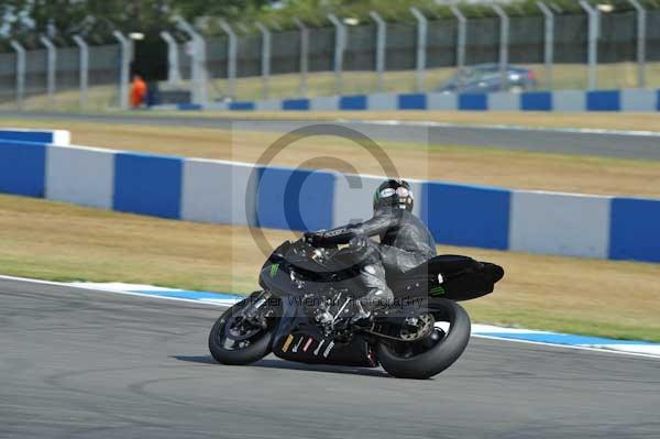 Motorcycle action photographs;Trackday digital images;donington;donington park leicestershire;donington photographs;event digital images;eventdigitalimages;no limits trackday;peter wileman photography;trackday;trackday photos