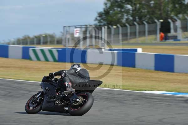 Motorcycle action photographs;Trackday digital images;donington;donington park leicestershire;donington photographs;event digital images;eventdigitalimages;no limits trackday;peter wileman photography;trackday;trackday photos