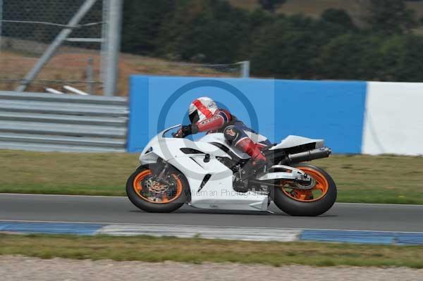 Motorcycle action photographs;Trackday digital images;donington;donington park leicestershire;donington photographs;event digital images;eventdigitalimages;no limits trackday;peter wileman photography;trackday;trackday photos