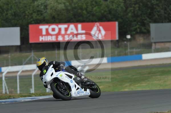 Motorcycle action photographs;Trackday digital images;donington;donington park leicestershire;donington photographs;event digital images;eventdigitalimages;no limits trackday;peter wileman photography;trackday;trackday photos