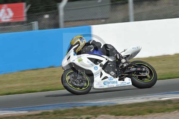 Motorcycle action photographs;Trackday digital images;donington;donington park leicestershire;donington photographs;event digital images;eventdigitalimages;no limits trackday;peter wileman photography;trackday;trackday photos