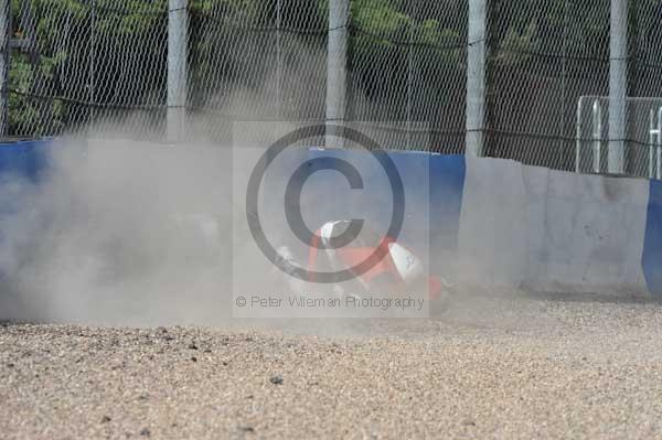 Motorcycle action photographs;Trackday digital images;donington;donington park leicestershire;donington photographs;event digital images;eventdigitalimages;no limits trackday;peter wileman photography;trackday;trackday photos