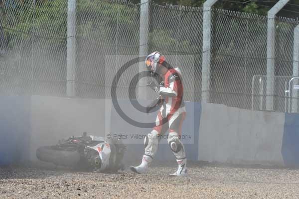 Motorcycle action photographs;Trackday digital images;donington;donington park leicestershire;donington photographs;event digital images;eventdigitalimages;no limits trackday;peter wileman photography;trackday;trackday photos