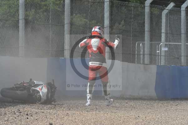 Motorcycle action photographs;Trackday digital images;donington;donington park leicestershire;donington photographs;event digital images;eventdigitalimages;no limits trackday;peter wileman photography;trackday;trackday photos