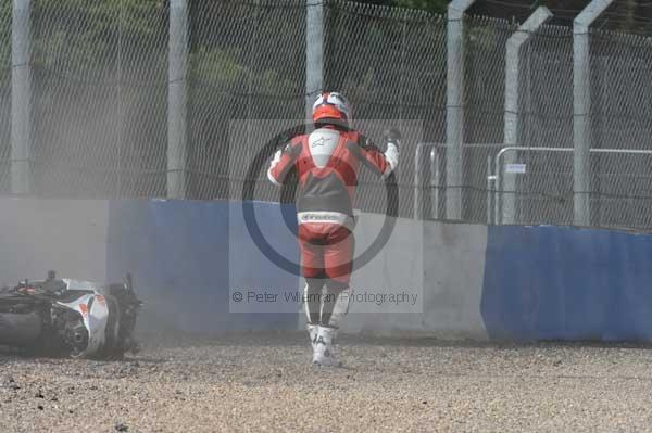 Motorcycle action photographs;Trackday digital images;donington;donington park leicestershire;donington photographs;event digital images;eventdigitalimages;no limits trackday;peter wileman photography;trackday;trackday photos