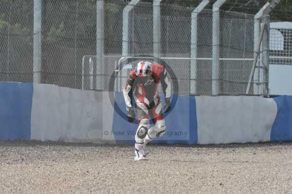 Motorcycle action photographs;Trackday digital images;donington;donington park leicestershire;donington photographs;event digital images;eventdigitalimages;no limits trackday;peter wileman photography;trackday;trackday photos