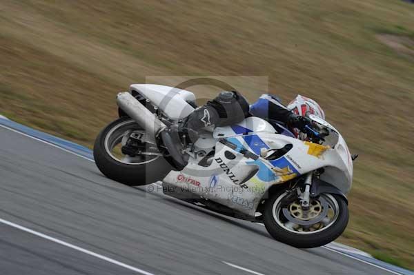 Motorcycle action photographs;Trackday digital images;donington;donington park leicestershire;donington photographs;event digital images;eventdigitalimages;no limits trackday;peter wileman photography;trackday;trackday photos