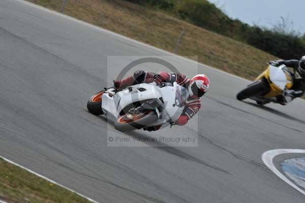 Motorcycle action photographs;Trackday digital images;donington;donington park leicestershire;donington photographs;event digital images;eventdigitalimages;no limits trackday;peter wileman photography;trackday;trackday photos