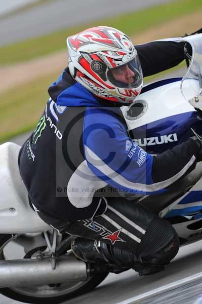 Motorcycle action photographs;Trackday digital images;donington;donington park leicestershire;donington photographs;event digital images;eventdigitalimages;no limits trackday;peter wileman photography;trackday;trackday photos