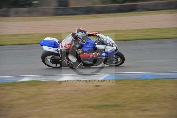 Motorcycle action photographs;Trackday digital images;donington;donington park leicestershire;donington photographs;event digital images;eventdigitalimages;no limits trackday;peter wileman photography;trackday;trackday photos