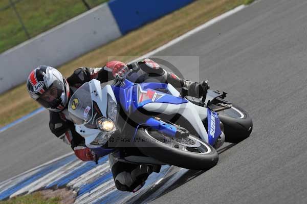 Motorcycle action photographs;Trackday digital images;donington;donington park leicestershire;donington photographs;event digital images;eventdigitalimages;no limits trackday;peter wileman photography;trackday;trackday photos