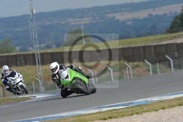 Motorcycle action photographs;Trackday digital images;donington;donington park leicestershire;donington photographs;event digital images;eventdigitalimages;no limits trackday;peter wileman photography;trackday;trackday photos