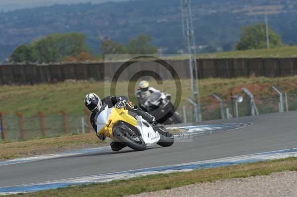 Motorcycle action photographs;Trackday digital images;donington;donington park leicestershire;donington photographs;event digital images;eventdigitalimages;no limits trackday;peter wileman photography;trackday;trackday photos