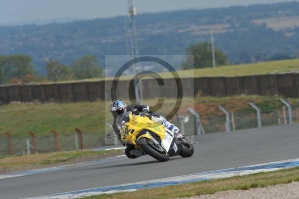 Motorcycle action photographs;Trackday digital images;donington;donington park leicestershire;donington photographs;event digital images;eventdigitalimages;no limits trackday;peter wileman photography;trackday;trackday photos