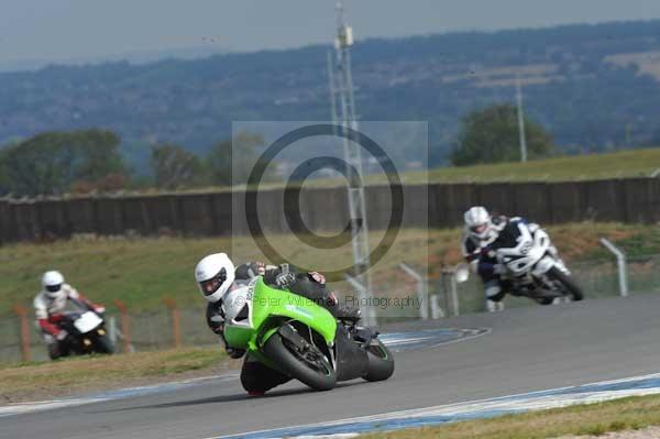 Motorcycle action photographs;Trackday digital images;donington;donington park leicestershire;donington photographs;event digital images;eventdigitalimages;no limits trackday;peter wileman photography;trackday;trackday photos