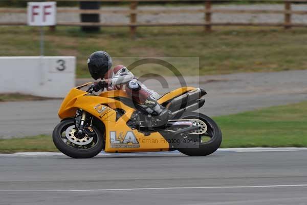 Motorcycle action photographs;Trackday digital images;donington;donington park leicestershire;donington photographs;event digital images;eventdigitalimages;no limits trackday;peter wileman photography;trackday;trackday photos