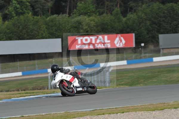 Motorcycle action photographs;Trackday digital images;donington;donington park leicestershire;donington photographs;event digital images;eventdigitalimages;no limits trackday;peter wileman photography;trackday;trackday photos