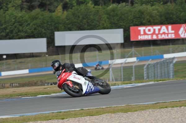 Motorcycle action photographs;Trackday digital images;donington;donington park leicestershire;donington photographs;event digital images;eventdigitalimages;no limits trackday;peter wileman photography;trackday;trackday photos