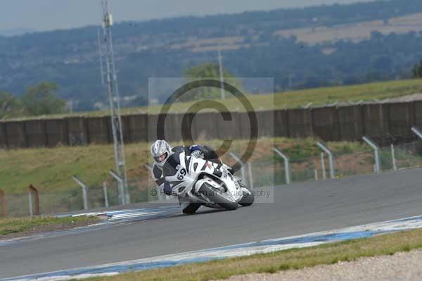 Motorcycle action photographs;Trackday digital images;donington;donington park leicestershire;donington photographs;event digital images;eventdigitalimages;no limits trackday;peter wileman photography;trackday;trackday photos