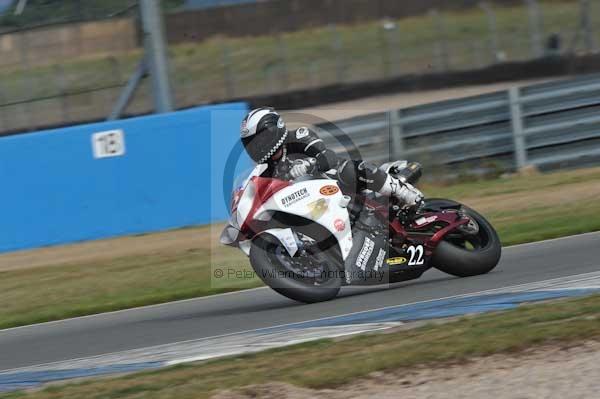 Motorcycle action photographs;Trackday digital images;donington;donington park leicestershire;donington photographs;event digital images;eventdigitalimages;no limits trackday;peter wileman photography;trackday;trackday photos