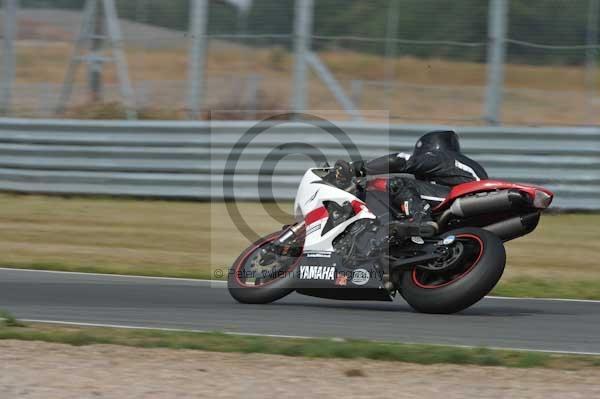 Motorcycle action photographs;Trackday digital images;donington;donington park leicestershire;donington photographs;event digital images;eventdigitalimages;no limits trackday;peter wileman photography;trackday;trackday photos