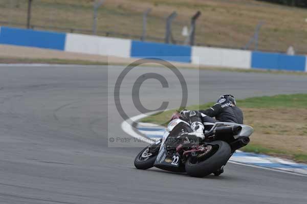 Motorcycle action photographs;Trackday digital images;donington;donington park leicestershire;donington photographs;event digital images;eventdigitalimages;no limits trackday;peter wileman photography;trackday;trackday photos