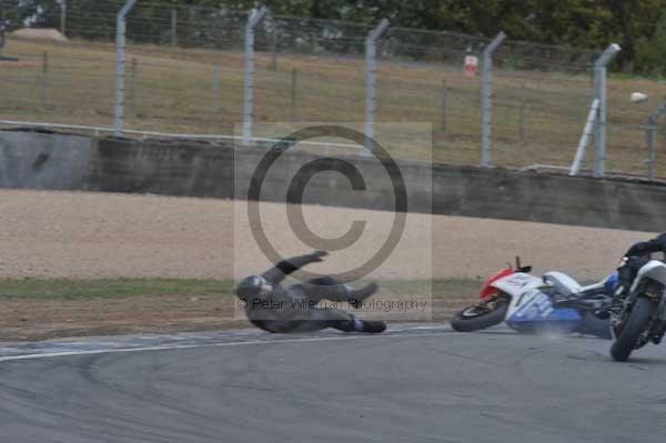 Motorcycle action photographs;Trackday digital images;donington;donington park leicestershire;donington photographs;event digital images;eventdigitalimages;no limits trackday;peter wileman photography;trackday;trackday photos