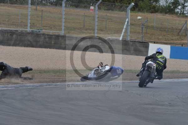 Motorcycle action photographs;Trackday digital images;donington;donington park leicestershire;donington photographs;event digital images;eventdigitalimages;no limits trackday;peter wileman photography;trackday;trackday photos