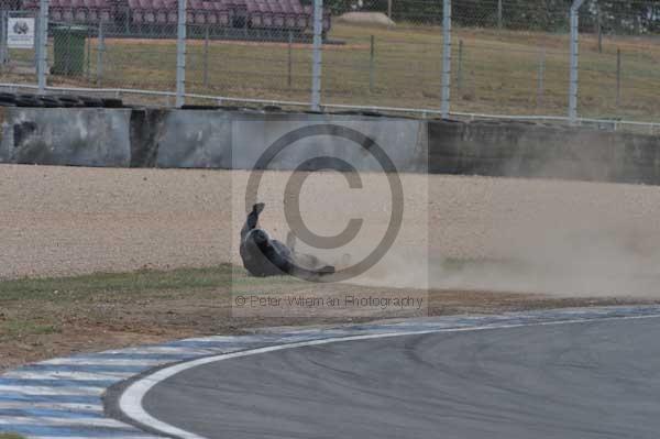 Motorcycle action photographs;Trackday digital images;donington;donington park leicestershire;donington photographs;event digital images;eventdigitalimages;no limits trackday;peter wileman photography;trackday;trackday photos