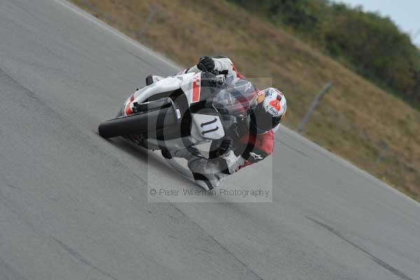 Motorcycle action photographs;Trackday digital images;donington;donington park leicestershire;donington photographs;event digital images;eventdigitalimages;no limits trackday;peter wileman photography;trackday;trackday photos