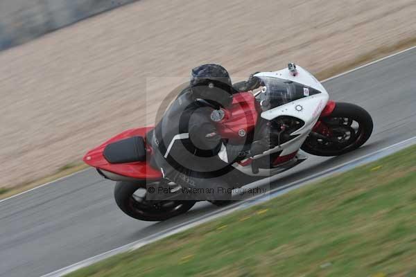 Motorcycle action photographs;Trackday digital images;donington;donington park leicestershire;donington photographs;event digital images;eventdigitalimages;no limits trackday;peter wileman photography;trackday;trackday photos