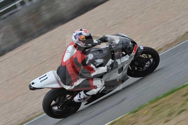 Motorcycle action photographs;Trackday digital images;donington;donington park leicestershire;donington photographs;event digital images;eventdigitalimages;no limits trackday;peter wileman photography;trackday;trackday photos