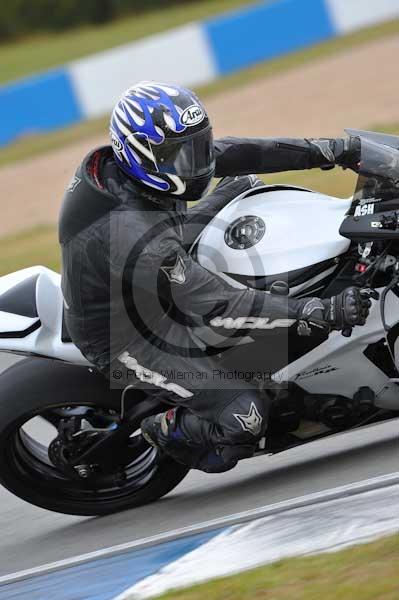 Motorcycle action photographs;Trackday digital images;donington;donington park leicestershire;donington photographs;event digital images;eventdigitalimages;no limits trackday;peter wileman photography;trackday;trackday photos