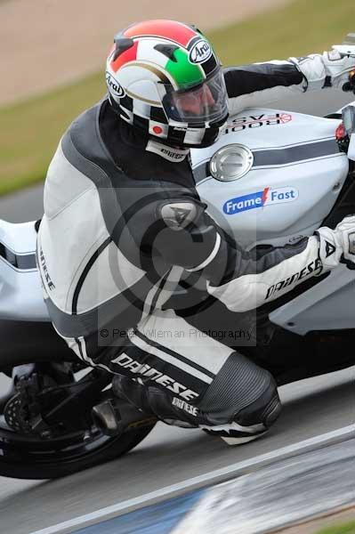 Motorcycle action photographs;Trackday digital images;donington;donington park leicestershire;donington photographs;event digital images;eventdigitalimages;no limits trackday;peter wileman photography;trackday;trackday photos