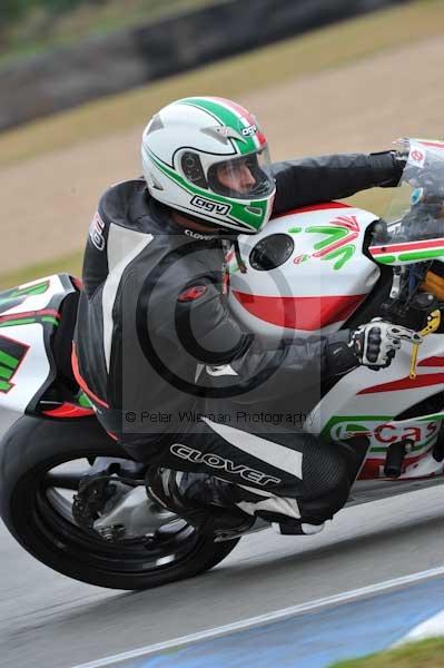 Motorcycle action photographs;Trackday digital images;donington;donington park leicestershire;donington photographs;event digital images;eventdigitalimages;no limits trackday;peter wileman photography;trackday;trackday photos