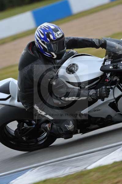 Motorcycle action photographs;Trackday digital images;donington;donington park leicestershire;donington photographs;event digital images;eventdigitalimages;no limits trackday;peter wileman photography;trackday;trackday photos